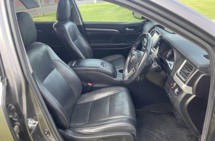 2017-toyota-kluger-grande-big-1